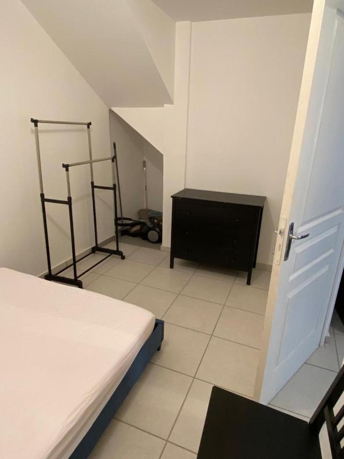 Petit Appartement Calme En Plein Centre Du Village De Ribiers Εξωτερικό φωτογραφία
